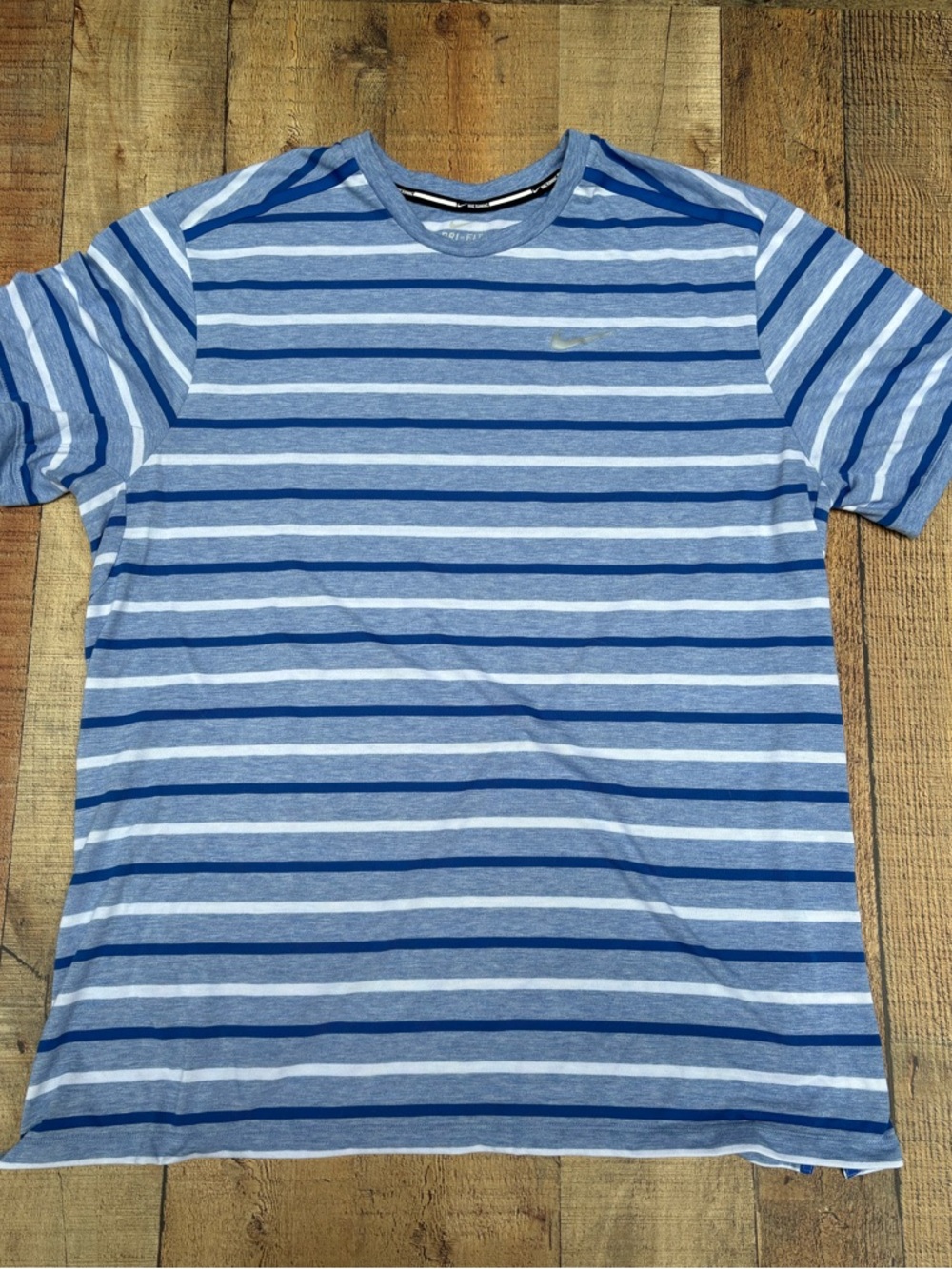 Nike Men’s Blue & Light Blue Striped Crew Neck Tee